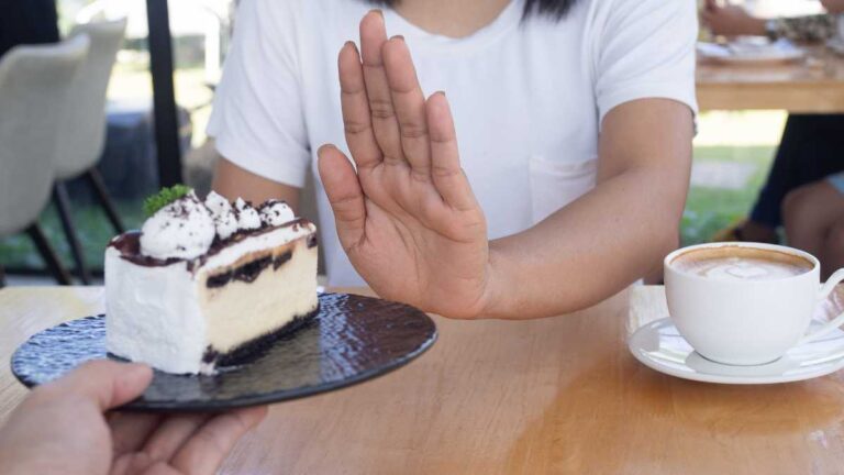 Como parar de comer doce: Dicas para controlar a vontade de comer açúcar