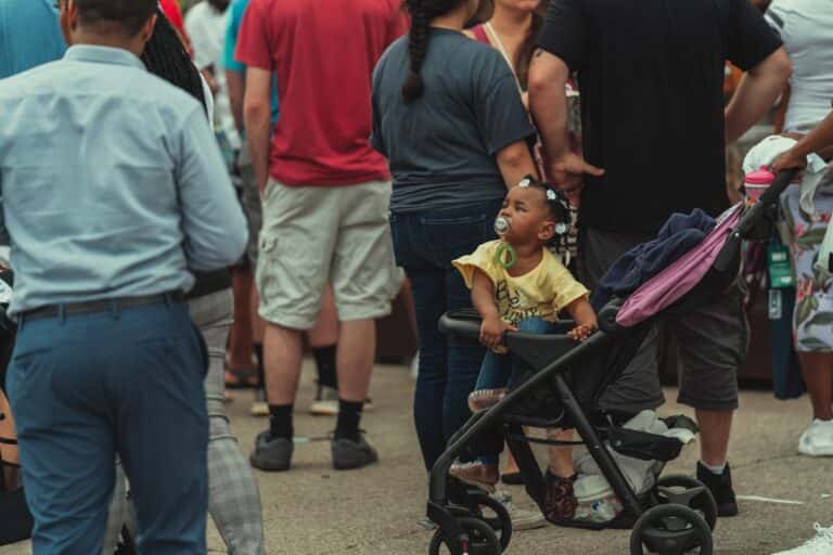 Como os pais urbanos estão adaptando a mobilidade infantil às grandes cidades Como os pais urbanos estão adaptando a mobilidade infantil às grandes cidades
