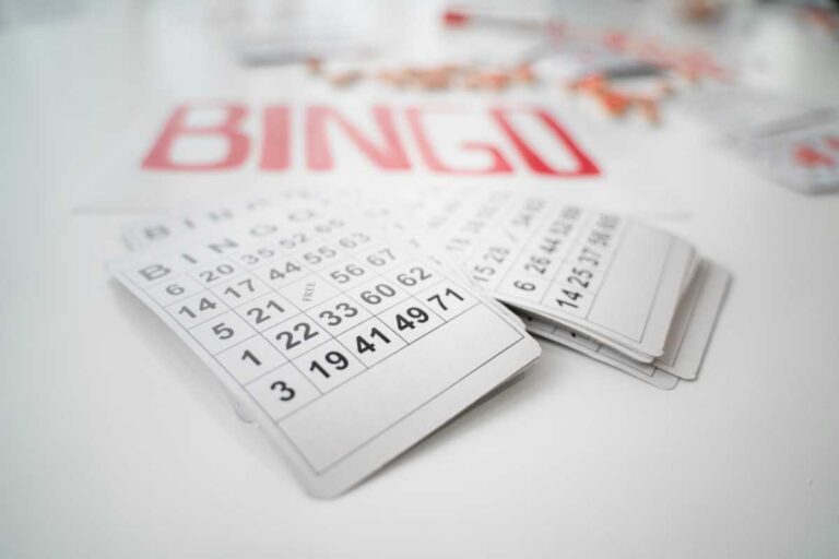 Bingo online: do salão tradicional às plataformas digitais Bingo online: do salão tradicional às plataformas digitais