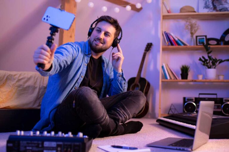 Setup portátil para TikTok: como gravar vídeos curtos em qualquer lugar Setup portátil para TikTok: como gravar vídeos curtos em qualquer lugar